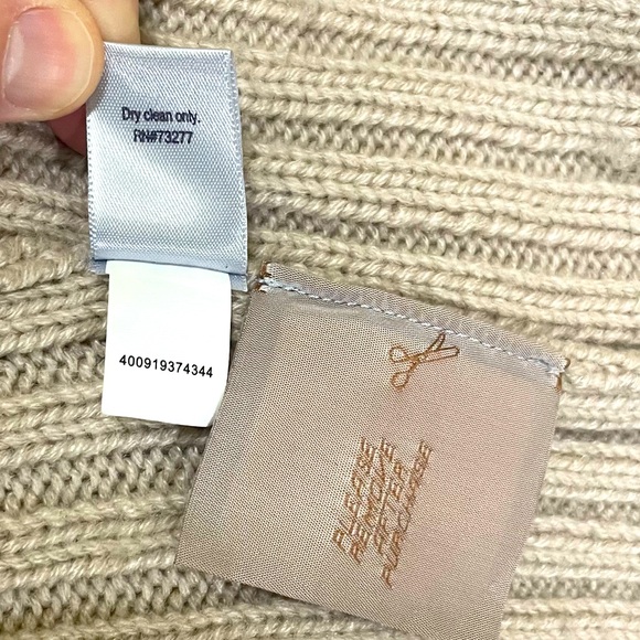 Jennifer Lopez SS Sweater Cardigan w/ Faux Fur collar Size Small - Picture 7 of 9